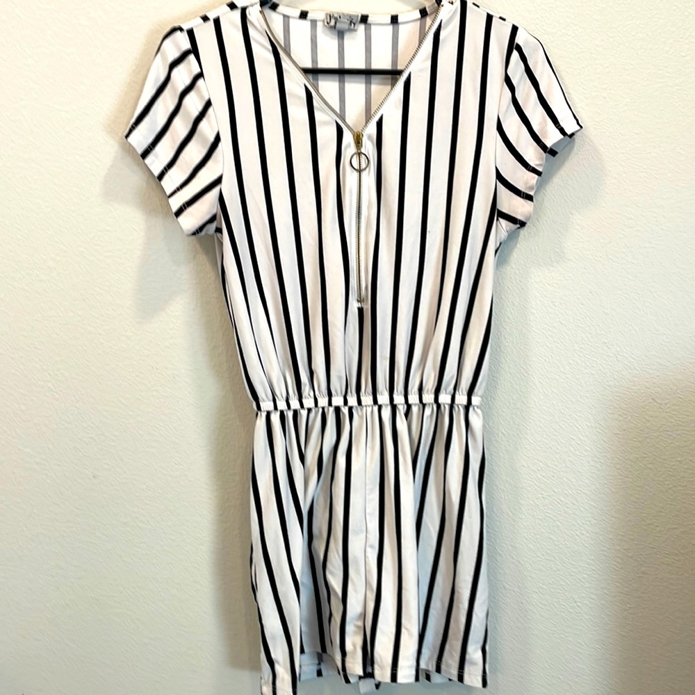 J for Justify Romper. Super Soft! Super Cute! Size S